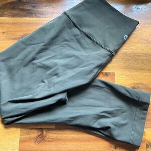 Lululemon Wunder Under leggings